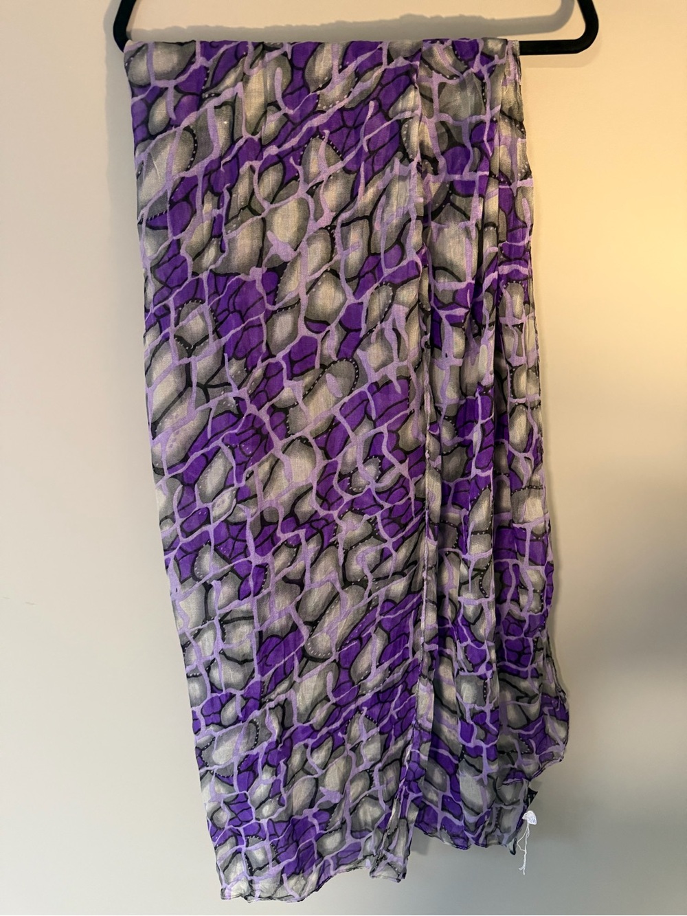 Purple & Gray Abstract Pattern Lightweight Scarf or Wrap. NWT. Lightweight.
